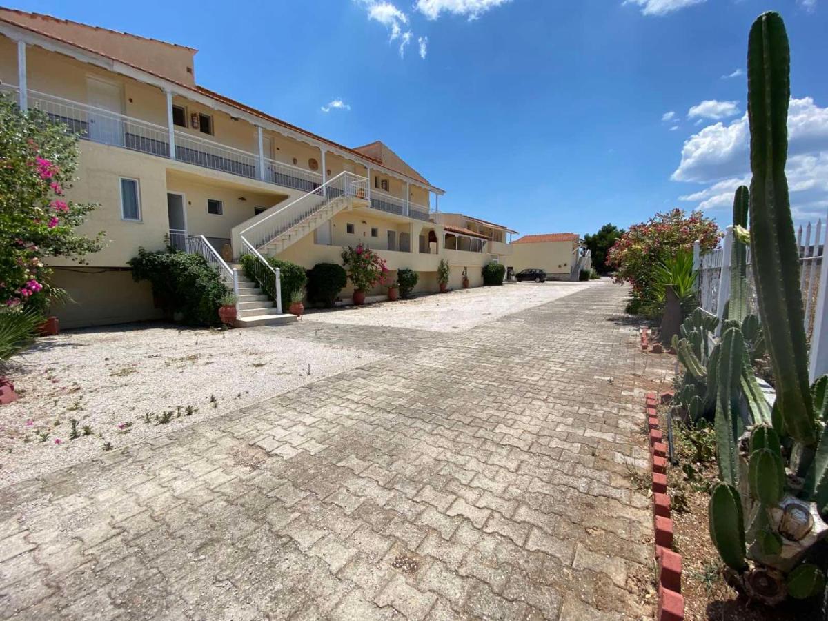 Leonidas Resort Ermióni Eksteriør bilde